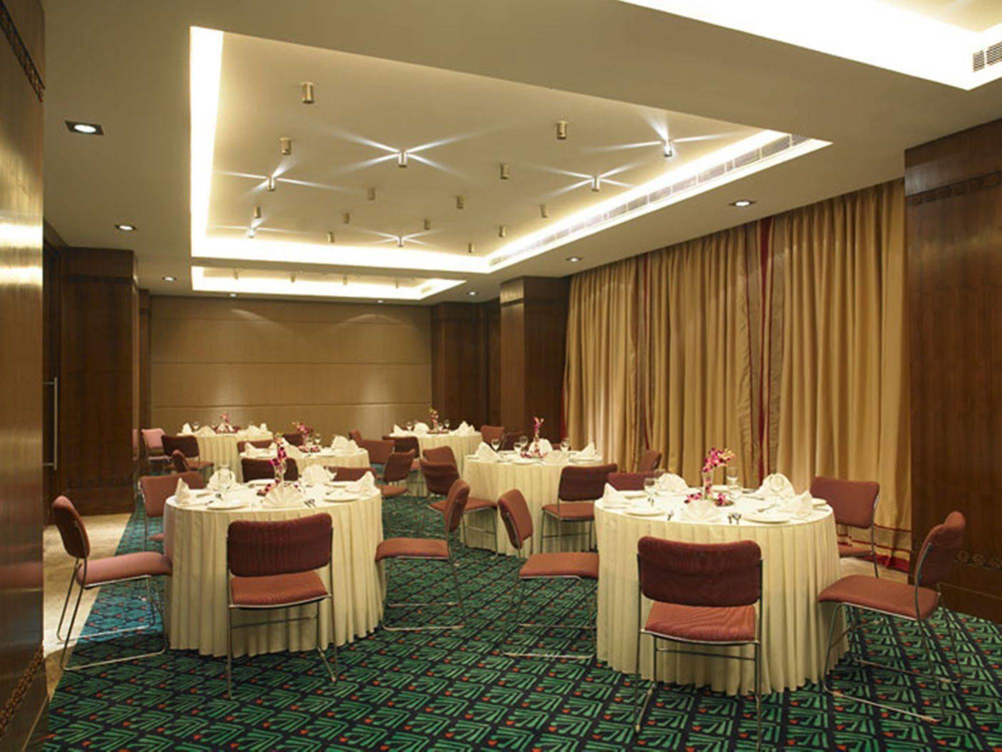 Royal Orchid Central Jaipur, Bani Park Exterior photo